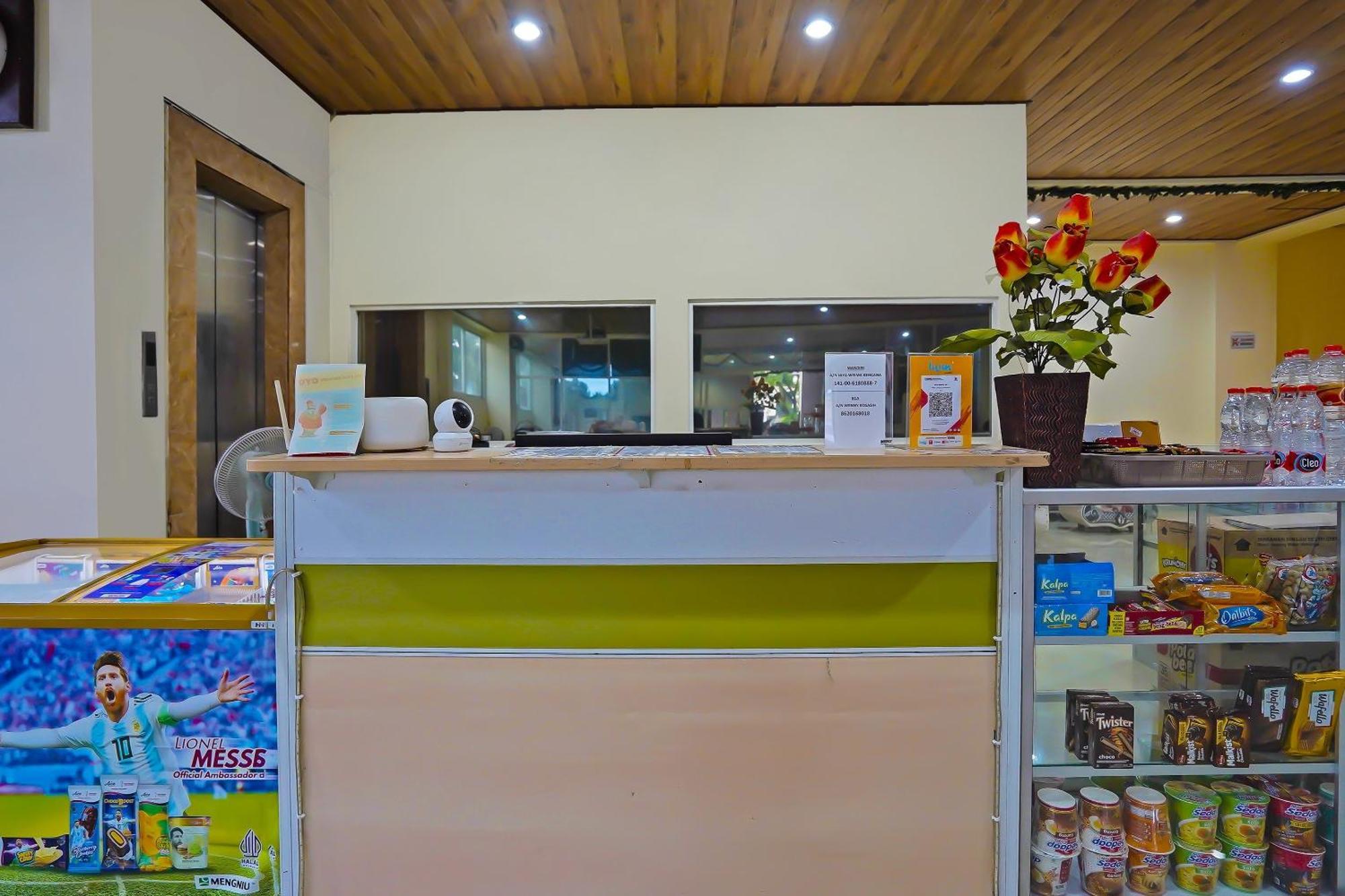 Oyo Life 511 Grace Residence Surabaya Exterior photo
